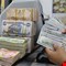 الدولار يسجل انخفاضاً في بورصة بغداد و اربيل
