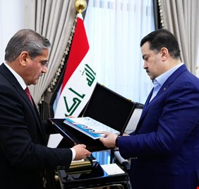 السوداني يتسلم نسخة من التقرير السنوي لهيأة النزاهة ويؤكد دعم الحكومة لجهود مكافحة الفساد