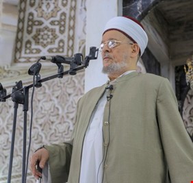 أمام جامع الامام الاعظم يهاجم امريكا واسرائيل بخصوص النووي الايراني