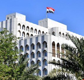 العراق يرد على بيان السفارة الأمريكية: لسنا طرفاً في أي نزاع إقليمي