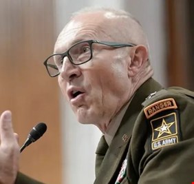 البنتاغون: رئيس أركان الجيش الأمريكي سيتقاعد من منصبه بأثر فوري