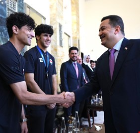 السوداني يستقبل أبطال التأهل إلى المونديال ويقود احتفاءً رسمياً وشعبياً في بغداد