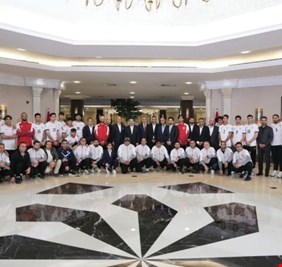 حكومة محمد شياع السوداني تتخذ قرارات نوعية لدعم وتكريم المنتخب الوطني بعد التأهل للمونديال