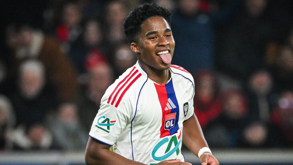 تحوّل إلى لغز .. إندريك يتسبب في رقم قياسي سلبي لأولمبيك ليون