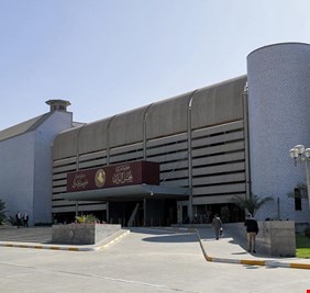 البرلمان يلوح لمعاقبة نوابه المتغيبين عن جلساته الحاسمة