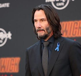 كيانو ريفز يثير الجدل بنصيحة صادمة للممثلين الجدد