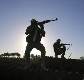 الفصائل العراقية تعلن ايقاف عملياتها كافة