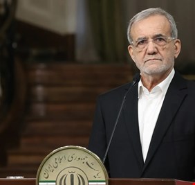 الرئيس الايراني يرحب بانتخاب نزار آميدي رئيساً للعراق