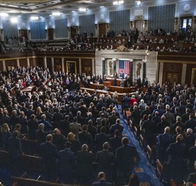 ارتفاع معارضة الديمقراطيين في مجلس الشيوخ الأمريكي لشحن الأسلحة إلى إسرائيل