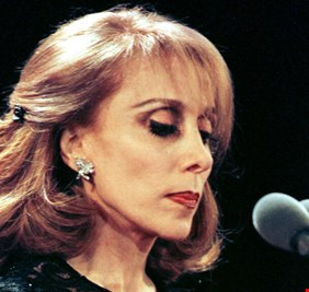 اعتزال فيروز.. نقيب الموسيقيين اللبنانيين يكشف الحقيقة