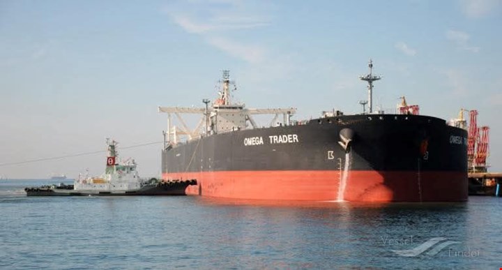 بعد فتح مضيق هرمز... وصول ناقلة أجنبية لتحميل مليوني برميل من خام البصرة