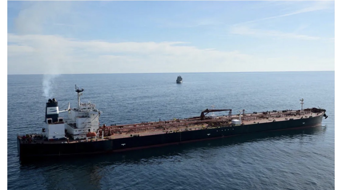 نفط البصرة: الناقلة الهندية المحملة بالنفط العراقي حاولت الخروج من هرمز بعد إعطائها الإذن وأطلق عليها النار