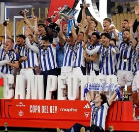 ريال سوسييداد يقهر أتلتيكو مدريد ويتوج بكأس ملك إسبانيا