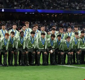 مشهد غير مسبوق.. هل تعمّد فلورنتينو بيريز إحراج نجوم ريال مدريد؟