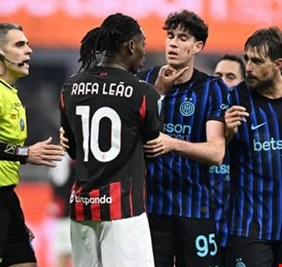 باستوني ولياو بين المتورطين.. فضيحة أخلاقية تهز الرياضة الإيطالية