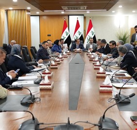 لجنة النفط النيابية تبحث مع مسؤولي الوزارة أزمة الغاز وتؤكد أولوية تجهيز المواطنين