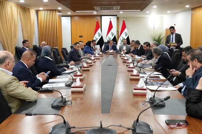 لجنة النفط النيابية تبحث مع مسؤولي الوزارة أزمة الغاز وتؤكد أولوية تجهيز المواطنين