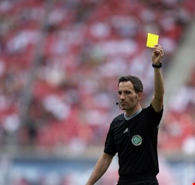 نهاية كابوس الإنذارات.. تعديل جديد يهز كأس العالم