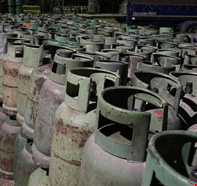 وزارة النفط تعلن تعزيز مخزون غاز الطبخ بـ30 ألف طن