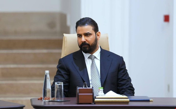 لماذا لم يوقع العبادي وهمام حمودي وأبو آلاء الولائي على وثيقة ترشيح علي الزيدي لرئاسة الوزراء