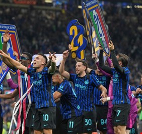 إنتر ميلان يتوج بطلا للدوري الإيطالي للمرة الـ21 في تاريخه
