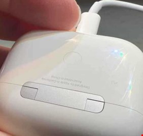راحة ومخاطر.. هل من الآمن شحن سماعات AirPods طوال الليل؟‬