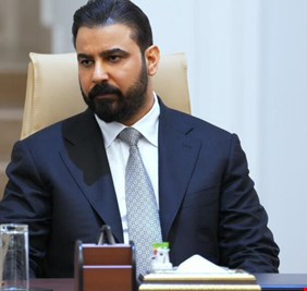 الزيدي يعتزم تشكيل نصف حكومة خوفاً من موسم الحج!