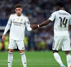 مشاجرة جديدة.. ريال مدريد ينهار قبل كلاسيكو برشلونة