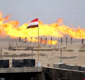 العراق يعلن اكتشاف حقل نفطي ضخم في النجف باحتياطي يتجاوز 8 مليارات برميل