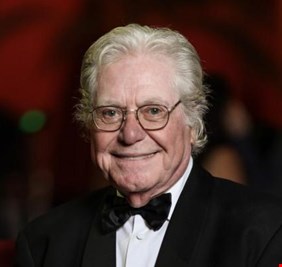 حسين فهمي «شخصية العام السينمائية العربية»