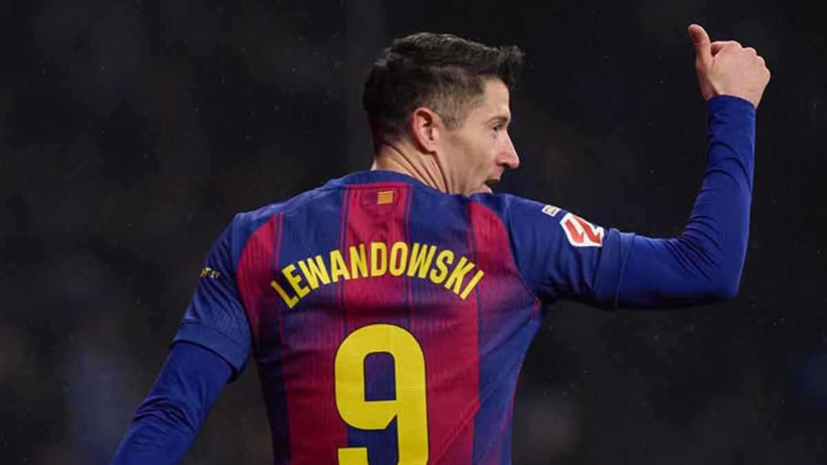 الهلال ونيوم يترقبان.. ليفاندوفسكي يفتح باب الرحيل عن برشلونة