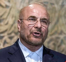 رئيس مجلس الشورى الإيراني: العالم يقف على أعتاب نظام عالمي جديد