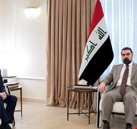 الحلبوسي يستقبل بترايوس في بغداد لبحث الأوضاع الإقليمية