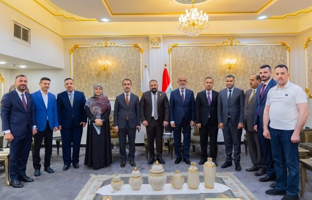 وزير النفط يبحث مع كتلة الإعمار والتنمية دعم المشاريع الاستراتيجية والخدمات